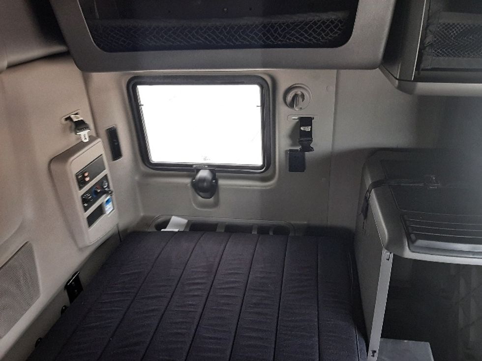 Sleeper Tractor-Heavy Duty Tractors-International-2023-LT625-Fort Worth-TX-614,499\n\t\tmiles-$ 48,750 - Image 19