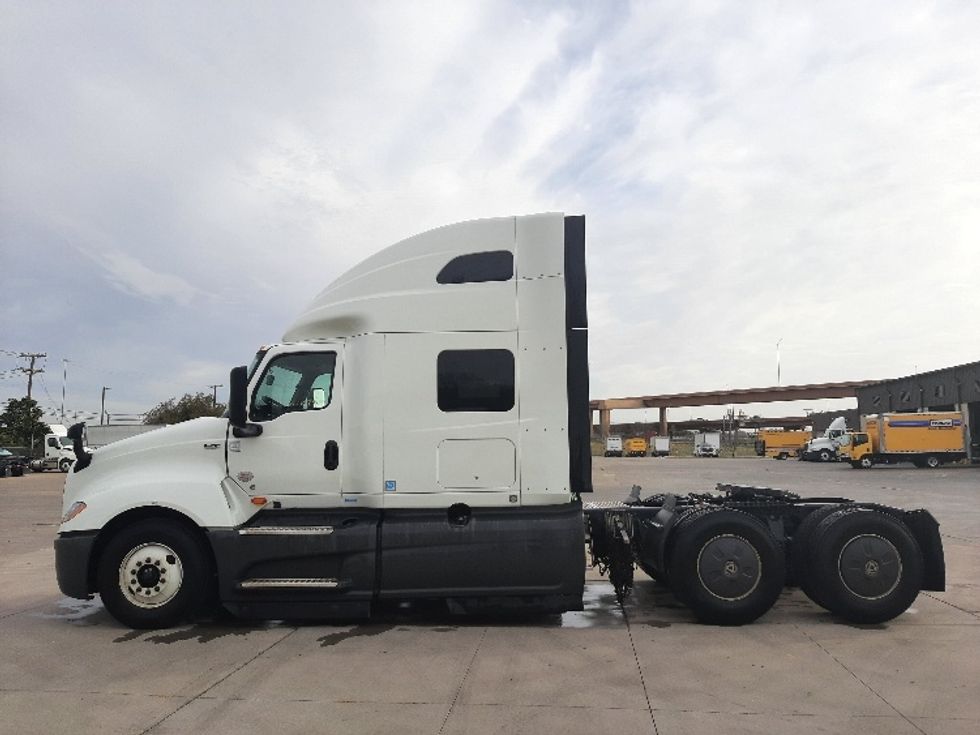 Sleeper Tractor-Heavy Duty Tractors-International-2023-LT625-Fort Worth-TX-614,499\n\t\tmiles-$ 48,750 - Image 4