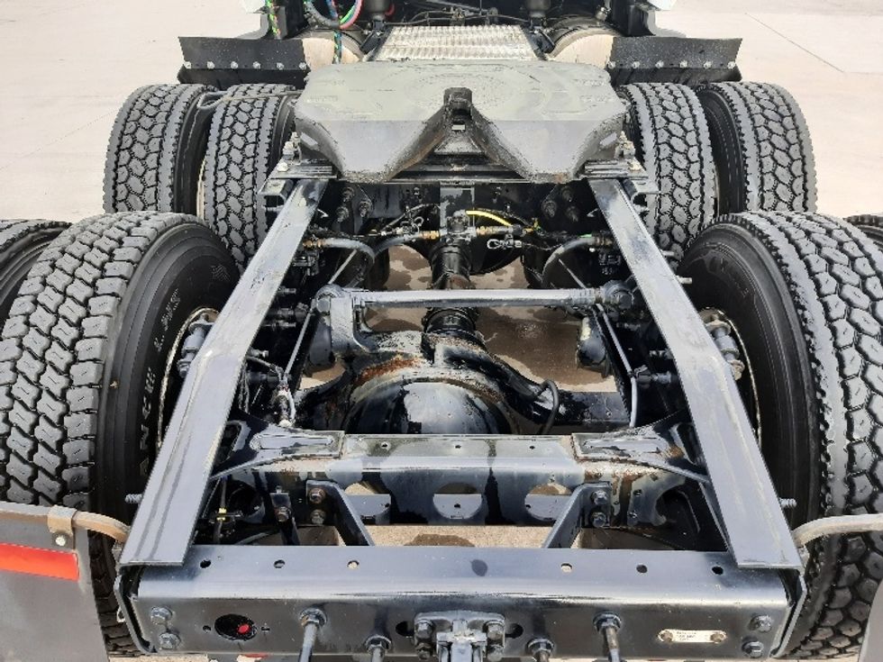 Sleeper Tractor-Heavy Duty Tractors-International-2023-LT625-Fort Worth-TX-614,499\n\t\tmiles-$ 48,750 - Image 6