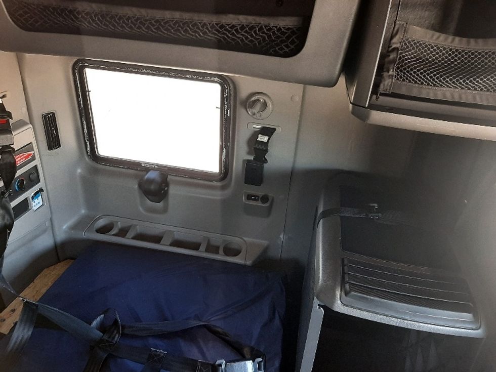 Sleeper Tractor-Heavy Duty Tractors-International-2023-LT625-Fort Worth-TX-663,324\n\t\tmiles-$ 42,500 - Image 18