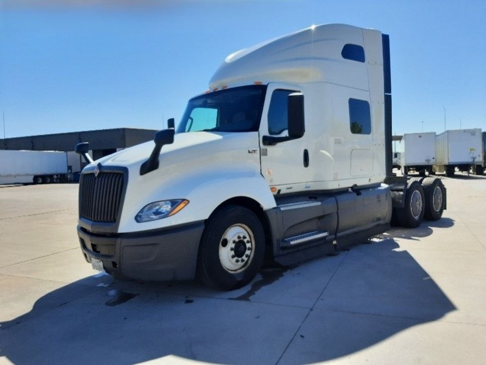 Sleeper Tractor-Heavy Duty Tractors-International-2023-LT625-Fort Worth-TX-663,324\n\t\tmiles-$ 42,500 - Image 3