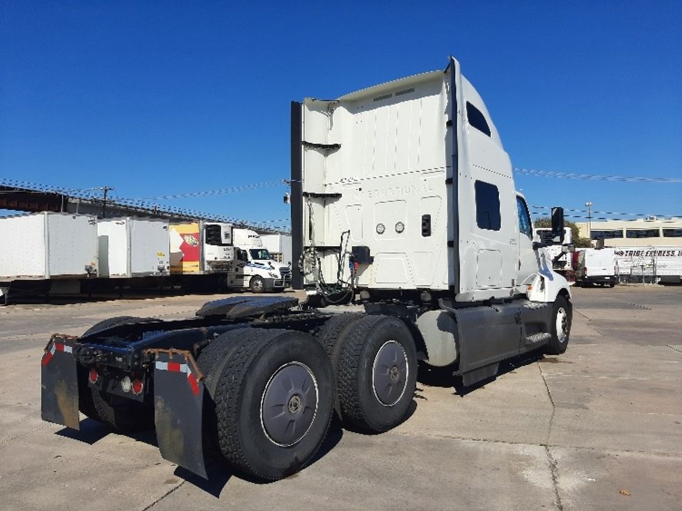 Sleeper Tractor-Heavy Duty Tractors-International-2023-LT625-Fort Worth-TX-663,324\n\t\tmiles-$ 42,500 - Image 7