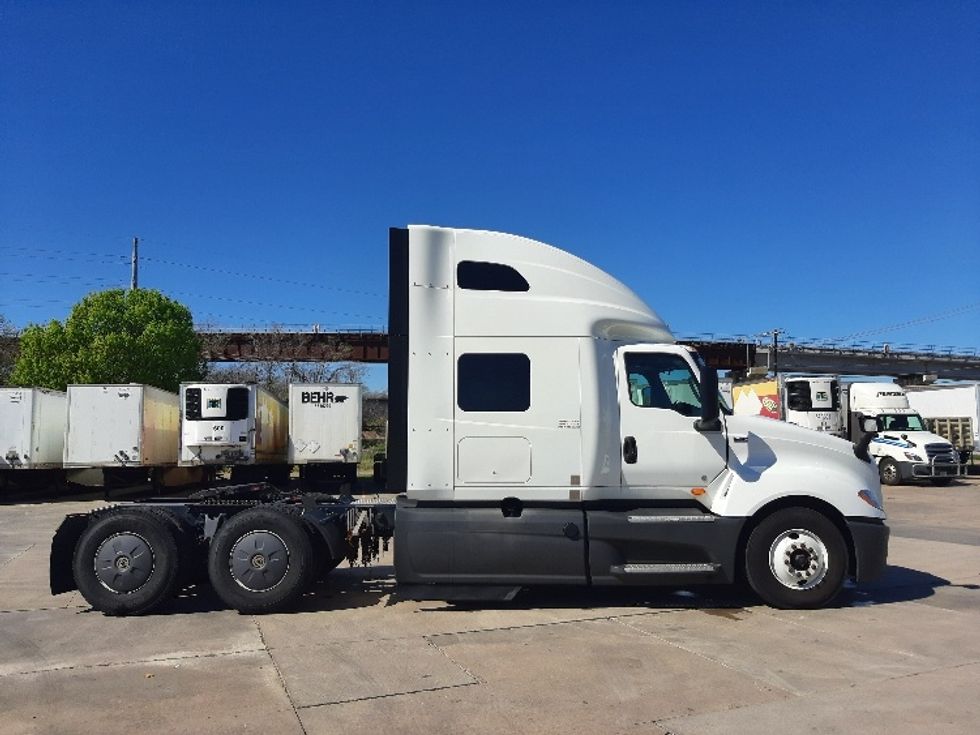 Sleeper Tractor-Heavy Duty Tractors-International-2023-LT625-Fort Worth-TX-663,324\n\t\tmiles-$ 42,500 - Image 8