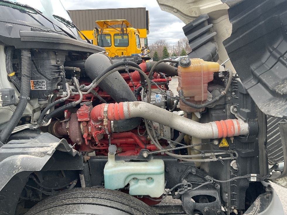 Sleeper Tractor-Heavy Duty Tractors-International-2023-LT625-Fredonia-NY-447,685\n\t\tmiles-$ 61,000 - Image 20