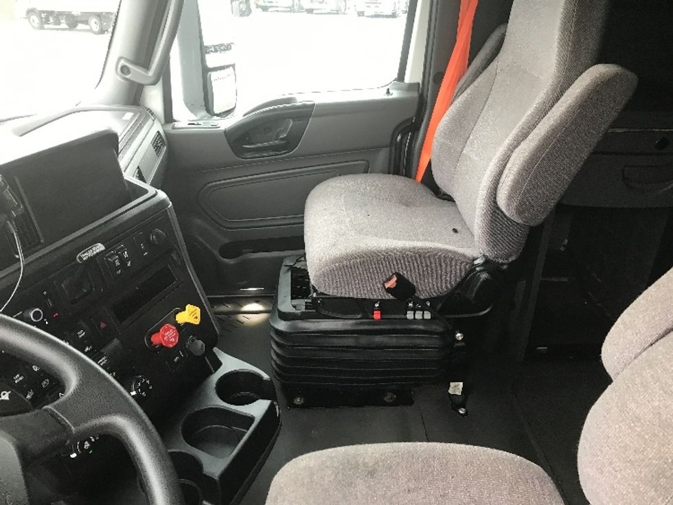 Sleeper Tractor-Heavy Duty Tractors-International-2023-LT625-Fredonia-NY-503,633\n\t\tmiles-$ 54,750 - Image 10