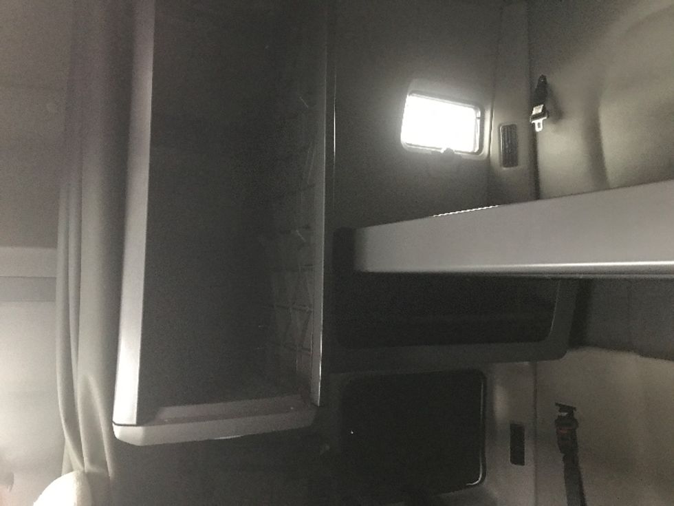 Sleeper Tractor-Heavy Duty Tractors-International-2023-LT625-Fredonia-NY-503,633\n\t\tmiles-$ 54,750 - Image 19