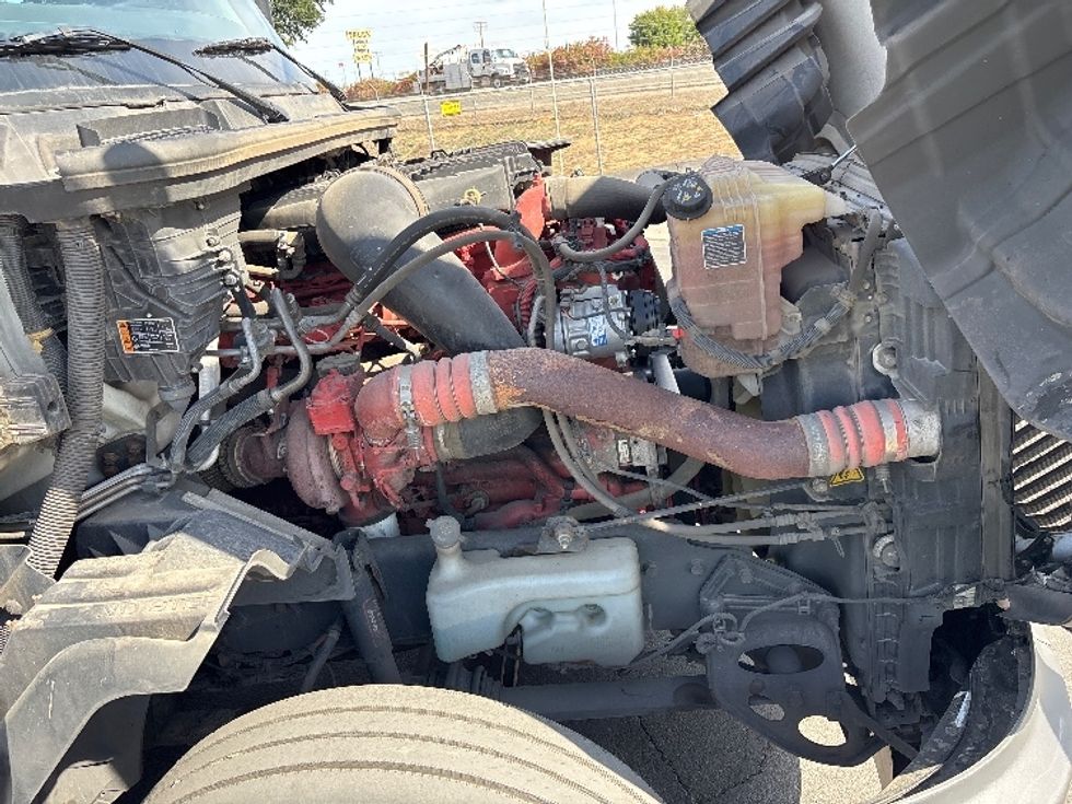 Sleeper Tractor-Heavy Duty Tractors-International-2023-LT625-Fresno-CA-589,513\n\t\tmiles-$ 51,750 - Image 20