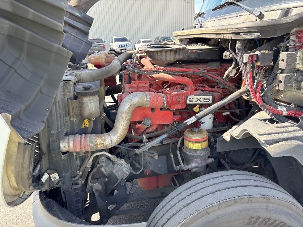 Sleeper Tractor-Heavy Duty Tractors-International-2023-LT625-Fresno-CA-589,513\n\t\tmiles-$ 51,750 - Image 21