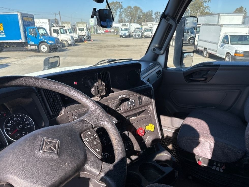 Sleeper Tractor-Heavy Duty Tractors-International-2023-LT625-Fresno-CA-597,881\n\t\tmiles-$ 52,250 - Image 11