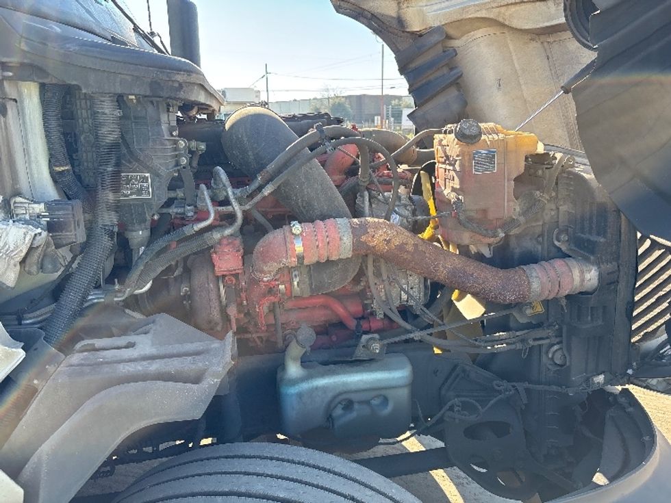 Sleeper Tractor-Heavy Duty Tractors-International-2023-LT625-Fresno-CA-597,881\n\t\tmiles-$ 52,250 - Image 18