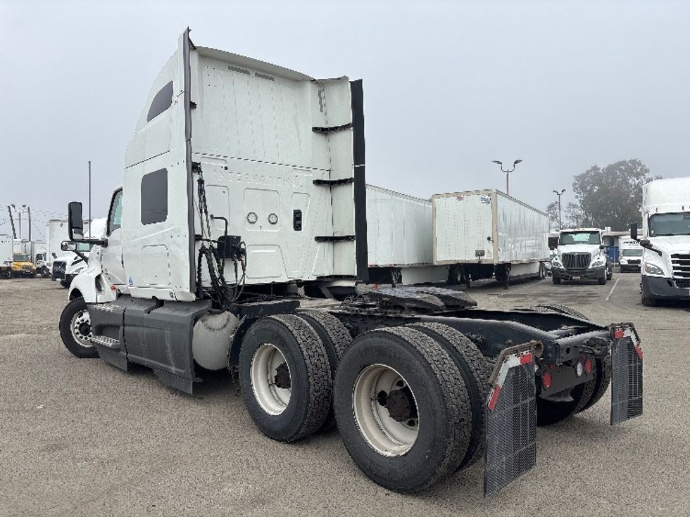 Sleeper Tractor-Heavy Duty Tractors-International-2023-LT625-Fresno-CA-597,881\n\t\tmiles-$ 52,250 - Image 5