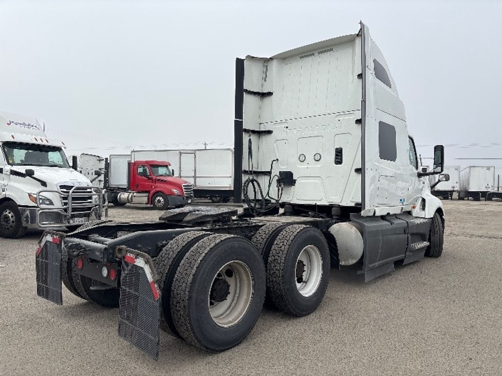 Sleeper Tractor-Heavy Duty Tractors-International-2023-LT625-Fresno-CA-597,881\n\t\tmiles-$ 52,250 - Image 7