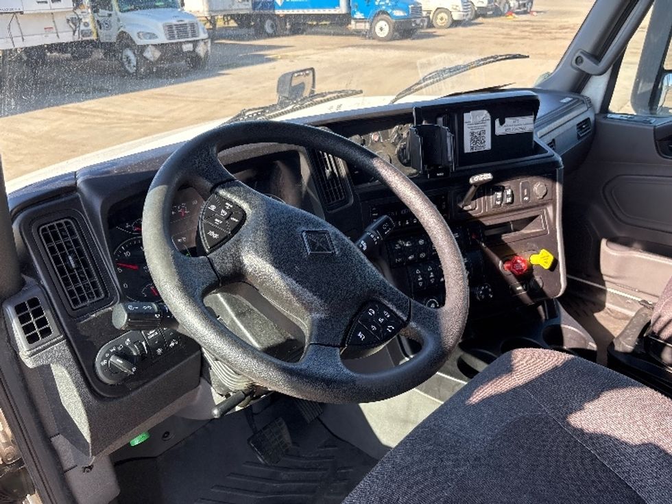 Sleeper Tractor-Heavy Duty Tractors-International-2023-LT625-Fresno-CA-636,478\n\t\tmiles-$ 48,000 - Image 10