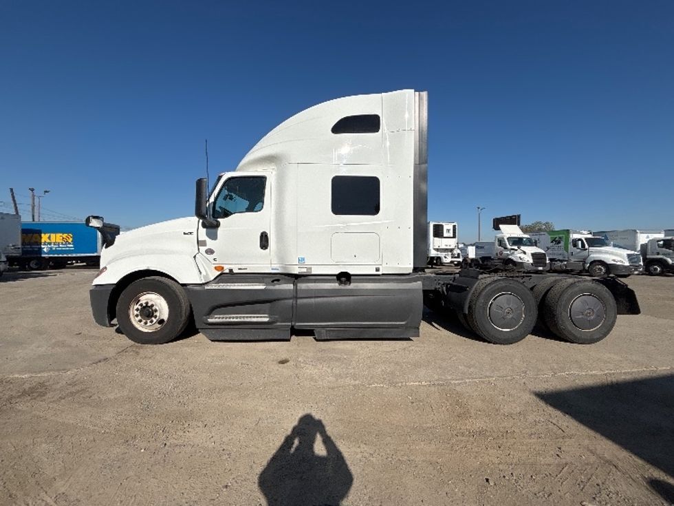 Sleeper Tractor-Heavy Duty Tractors-International-2023-LT625-Fresno-CA-636,478\n\t\tmiles-$ 48,000 - Image 4