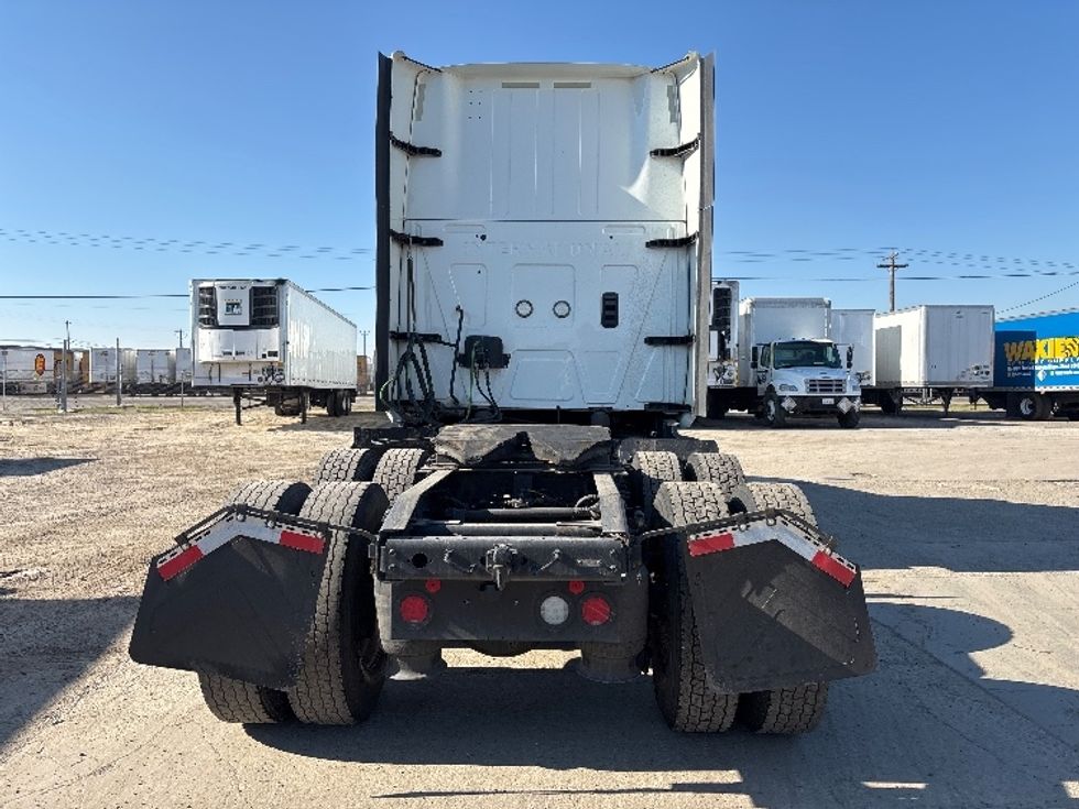 Sleeper Tractor-Heavy Duty Tractors-International-2023-LT625-Fresno-CA-636,478\n\t\tmiles-$ 48,000 - Image 6