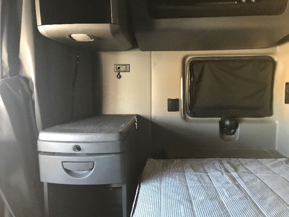 Sleeper Tractor-Heavy Duty Tractors-International-2023-LT625-Garland-TX-513,494\n\t\tmiles-$ 59,000 - Image 19