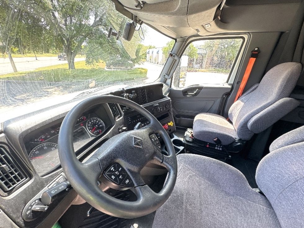 Sleeper Tractor-Heavy Duty Tractors-International-2023-LT625-Garland-TX-735,710\n\t\tmiles-$ 37,500 - Image 10