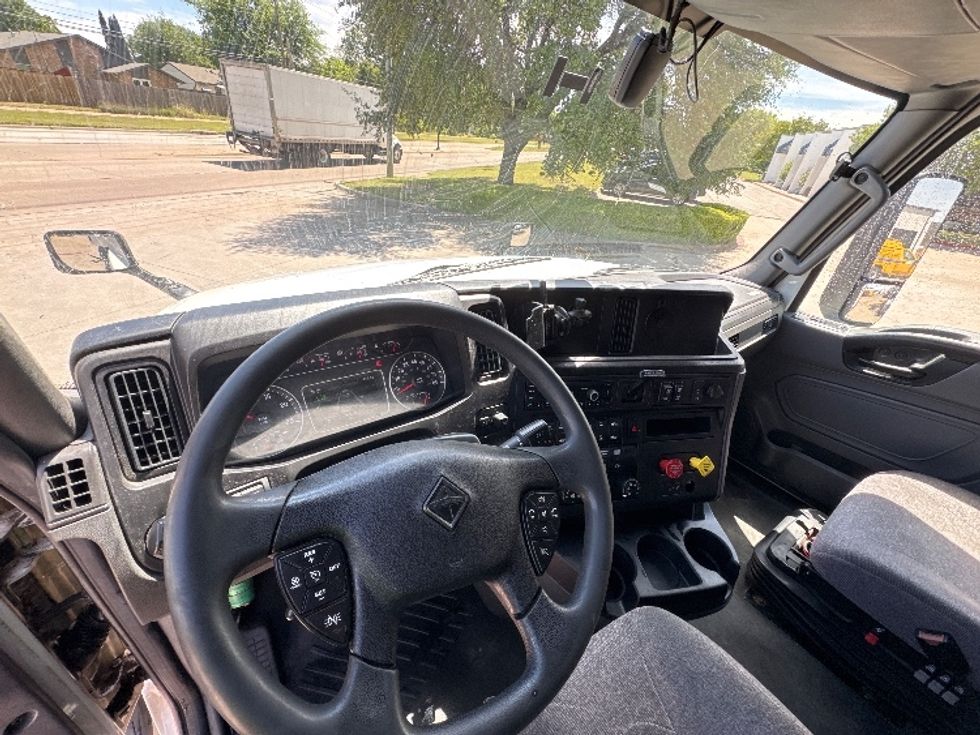 Sleeper Tractor-Heavy Duty Tractors-International-2023-LT625-Garland-TX-735,710\n\t\tmiles-$ 37,500 - Image 11