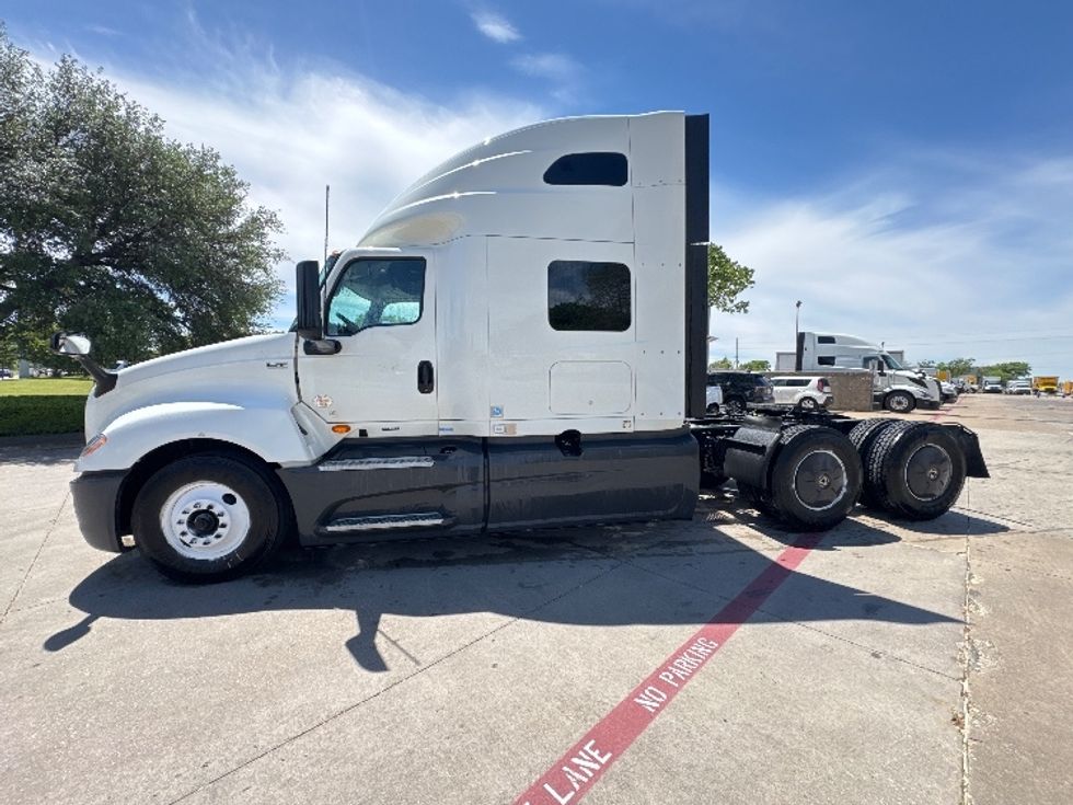 Sleeper Tractor-Heavy Duty Tractors-International-2023-LT625-Garland-TX-735,710\n\t\tmiles-$ 37,500 - Image 4
