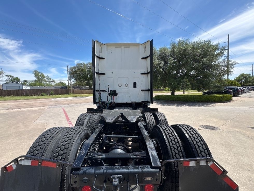 Sleeper Tractor-Heavy Duty Tractors-International-2023-LT625-Garland-TX-735,710\n\t\tmiles-$ 37,500 - Image 6