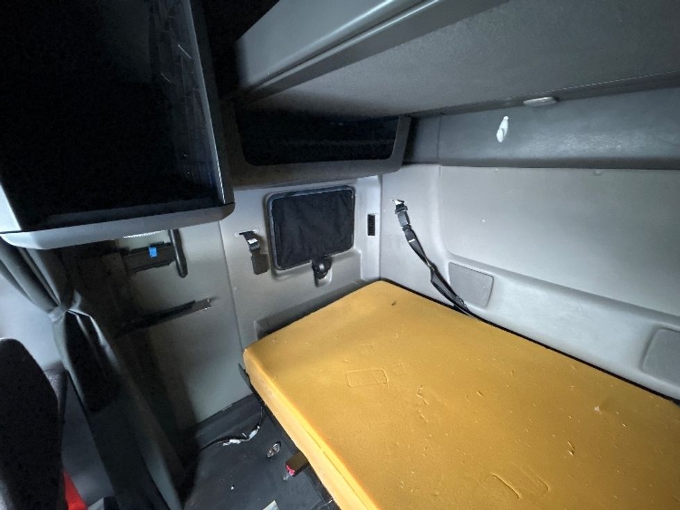 Sleeper Tractor-Heavy Duty Tractors-International-2023-LT625-Greeley-CO-530,000\n\t\tmiles-$ 58,500 - Image 18