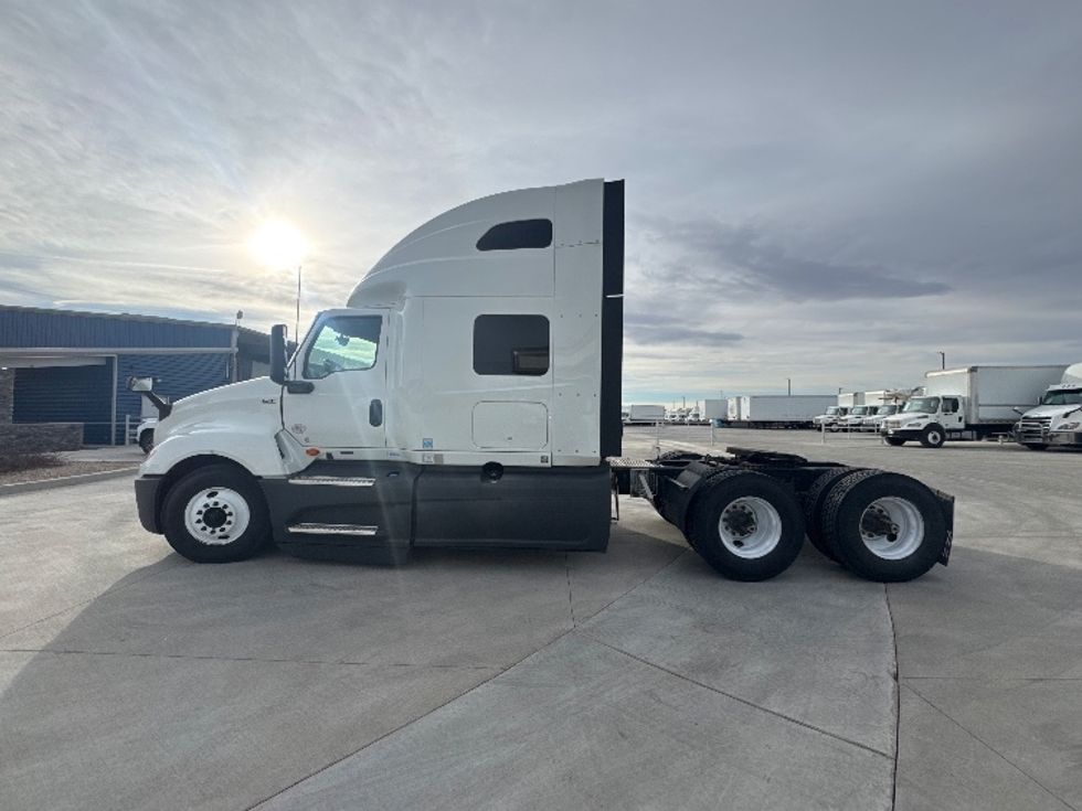 Sleeper Tractor-Heavy Duty Tractors-International-2023-LT625-Greeley-CO-530,000\n\t\tmiles-$ 58,500 - Image 4