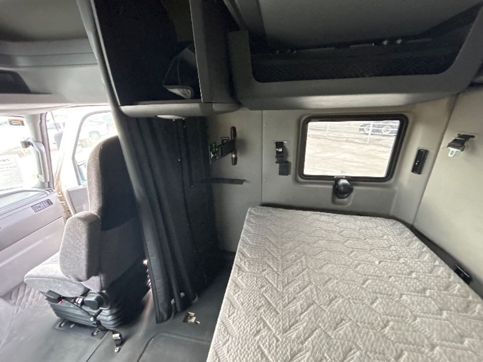 Sleeper Tractor-Heavy Duty Tractors-International-2023-LT625-Greeley-CO-600,911\n\t\tmiles-$ 51,000 - Image 19