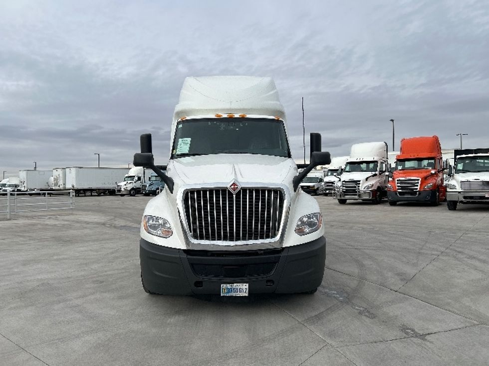 Sleeper Tractor-Heavy Duty Tractors-International-2023-LT625-Greeley-CO-600,911\n\t\tmiles-$ 51,000 - Image 2