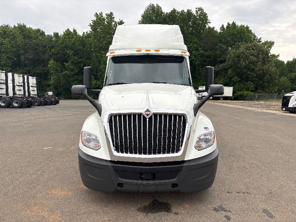 Sleeper Tractor-Heavy Duty Tractors-International-2023-LT625-Greensboro-NC-558,358\n\t\tmiles-$ 56,750 - Image 2