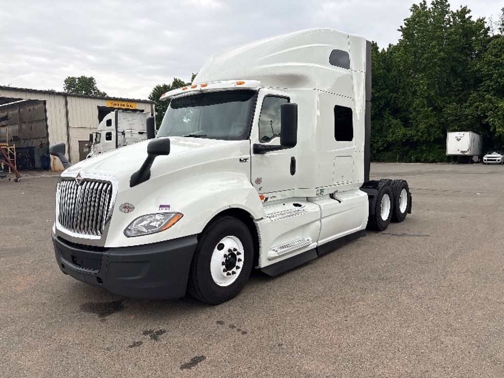 Sleeper Tractor-Heavy Duty Tractors-International-2023-LT625-Greensboro-NC-558,358\n\t\tmiles-$ 56,750 - Image 3