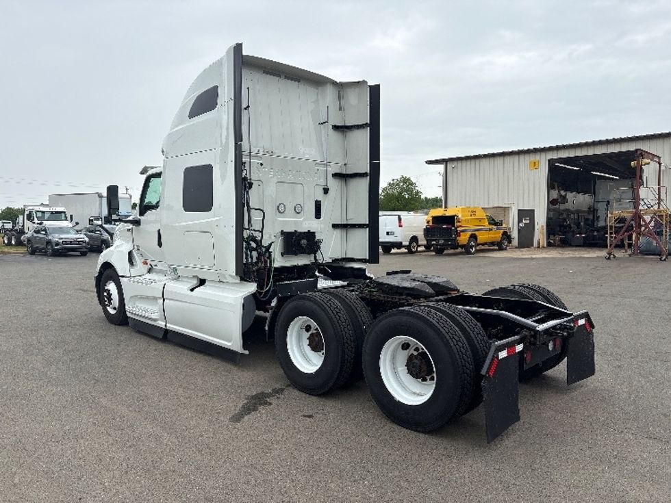 Sleeper Tractor-Heavy Duty Tractors-International-2023-LT625-Greensboro-NC-558,358\n\t\tmiles-$ 56,750 - Image 5