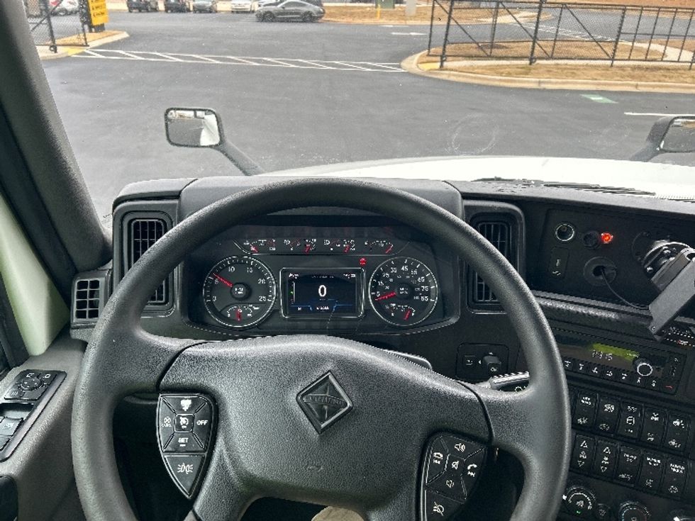Sleeper Tractor-Heavy Duty Tractors-International-2023-LT625-Greensboro-NC-610,292\n\t\tmiles-$ 49,000 - Image 11