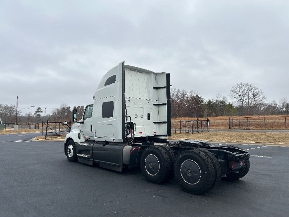 Sleeper Tractor-Heavy Duty Tractors-International-2023-LT625-Greensboro-NC-610,292\n\t\tmiles-$ 49,000 - Image 5