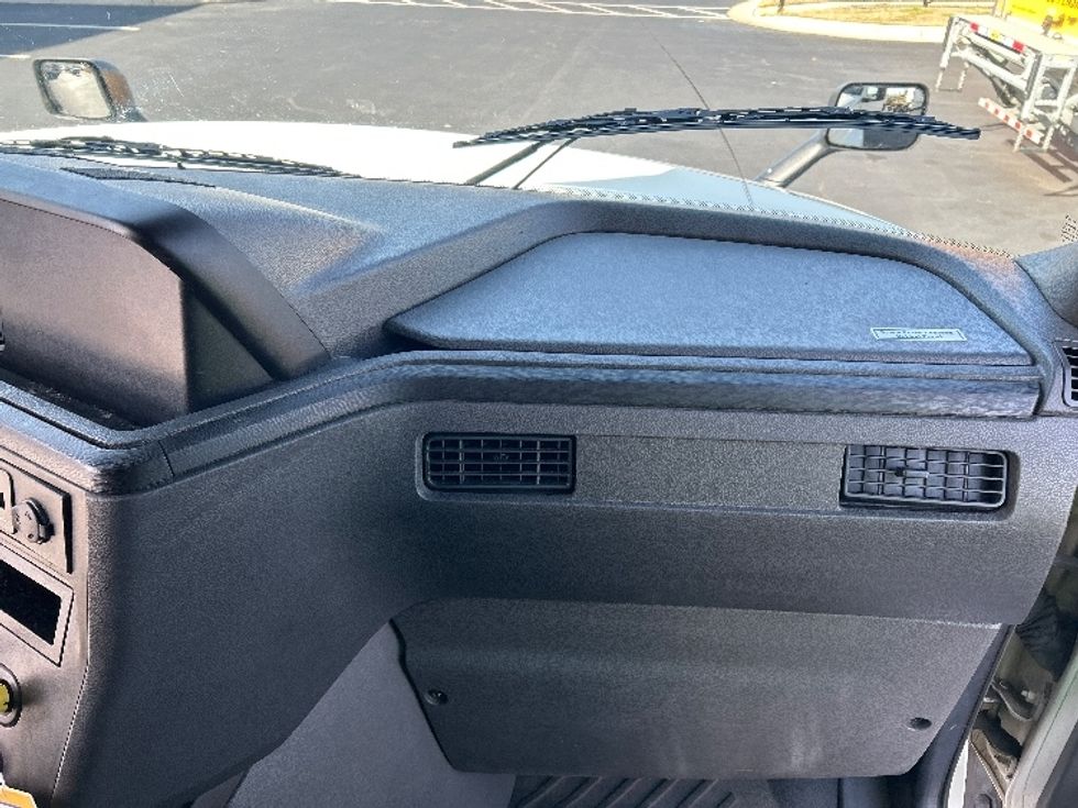 Sleeper Tractor-Heavy Duty Tractors-International-2023-LT625-Greensboro-NC-634,660\n\t\tmiles-$ 43,500 - Image 14