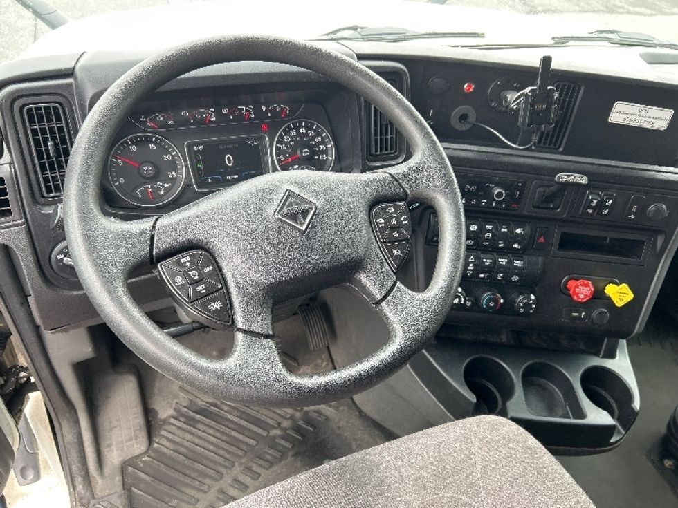 Sleeper Tractor-Heavy Duty Tractors-International-2023-LT625-Harrisburg-PA-536,360\n\t\tmiles-$ 51,500 - Image 11