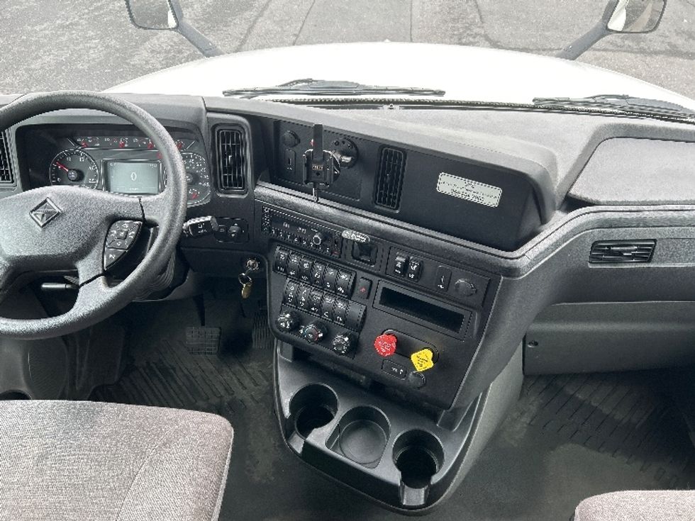 Sleeper Tractor-Heavy Duty Tractors-International-2023-LT625-Harrisburg-PA-536,360\n\t\tmiles-$ 51,500 - Image 12