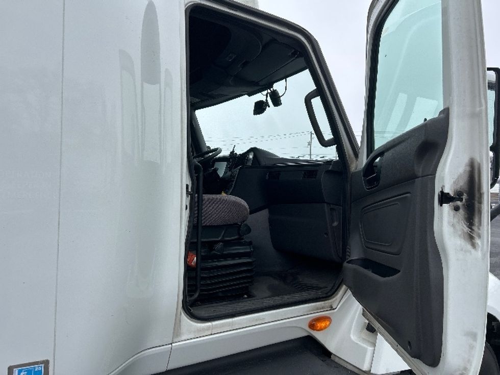 Sleeper Tractor-Heavy Duty Tractors-International-2023-LT625-Harrisburg-PA-536,360\n\t\tmiles-$ 51,500 - Image 13