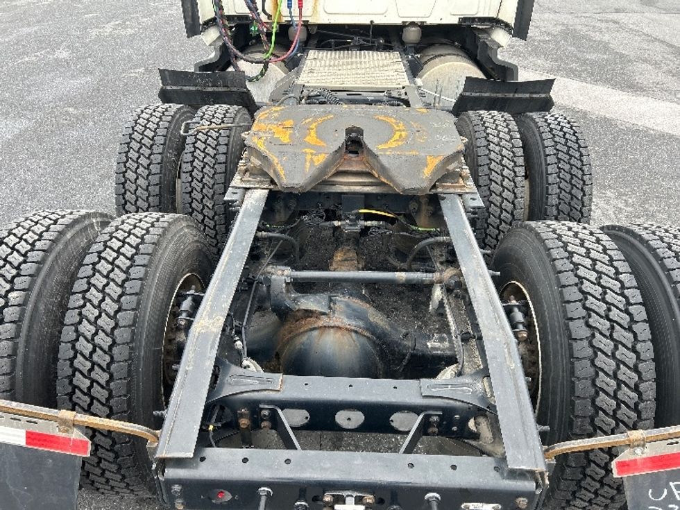 Sleeper Tractor-Heavy Duty Tractors-International-2023-LT625-Harrisburg-PA-536,360\n\t\tmiles-$ 51,500 - Image 6