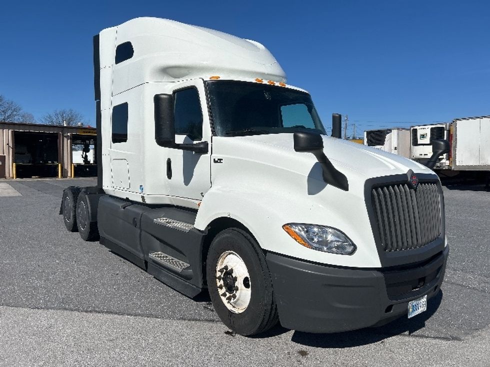 Sleeper Tractor-Heavy Duty Tractors-International-2023-LT625-Harrisburg-PA-563,930\n\t\tmiles-$ 49,000 - Image 1