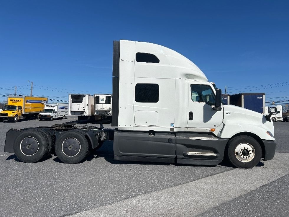 Sleeper Tractor-Heavy Duty Tractors-International-2023-LT625-Harrisburg-PA-563,930\n\t\tmiles-$ 49,000 - Image 8