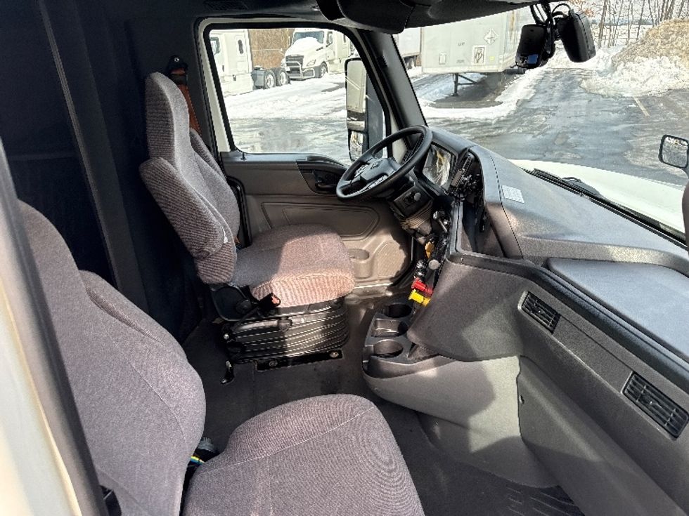 Sleeper Tractor-Heavy Duty Tractors-International-2023-LT625-Harrisburg-PA-614,707\n\t\tmiles-$ 44,250 - Image 15