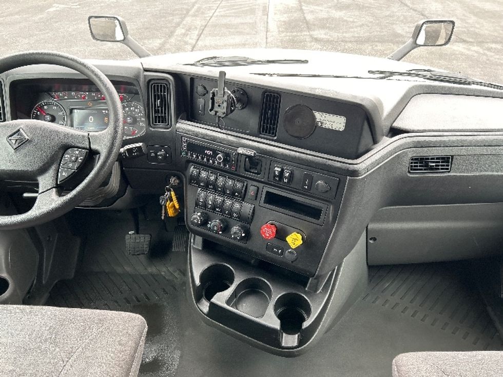 Sleeper Tractor-Heavy Duty Tractors-International-2023-LT625-Harrisburg-PA-641,991\n\t\tmiles-$ 41,750 - Image 12