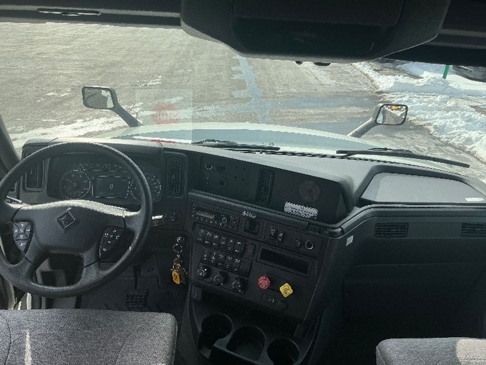 Sleeper Tractor-Heavy Duty Tractors-International-2023-LT625-Harrisburg-PA-702,441\n\t\tmiles-$ 36,000 - Image 12