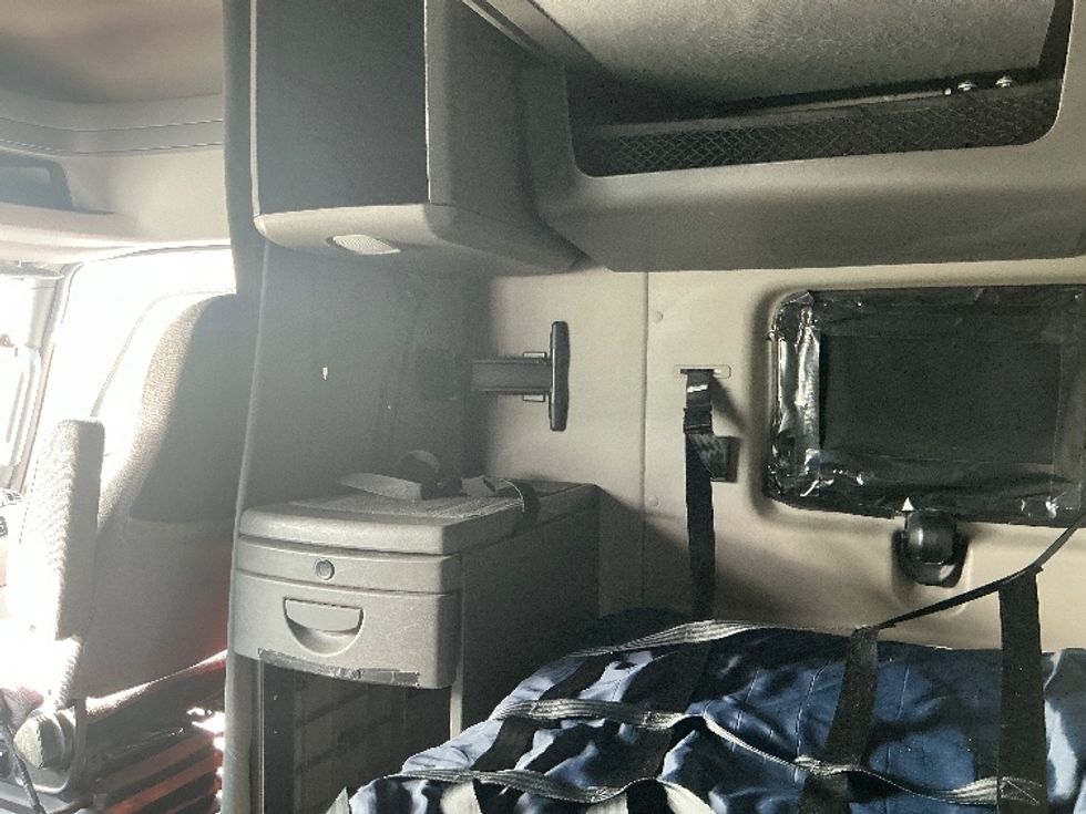 Sleeper Tractor-Heavy Duty Tractors-International-2023-LT625-Harrisburg-PA-702,441\n\t\tmiles-$ 36,000 - Image 19