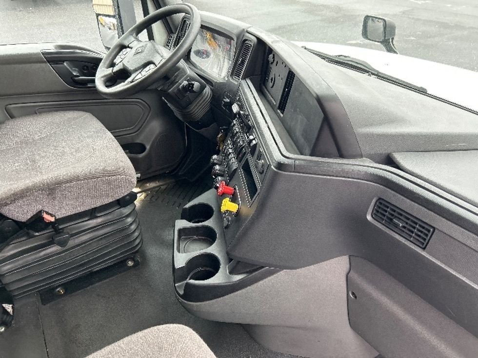 Sleeper Tractor-Heavy Duty Tractors-International-2023-LT625-Harrisburg-PA-734,568\n\t\tmiles-$ 34,000 - Image 15