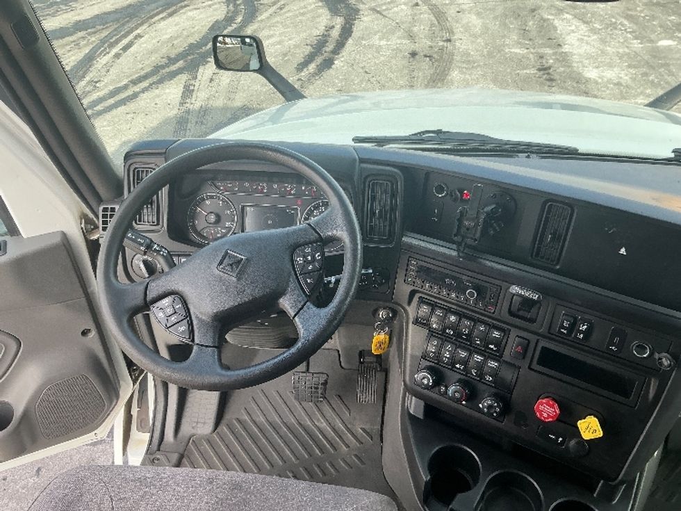 Sleeper Tractor-Heavy Duty Tractors-International-2023-LT625-Harrisburg-PA-736,386\n\t\tmiles-$ 34,000 - Image 11
