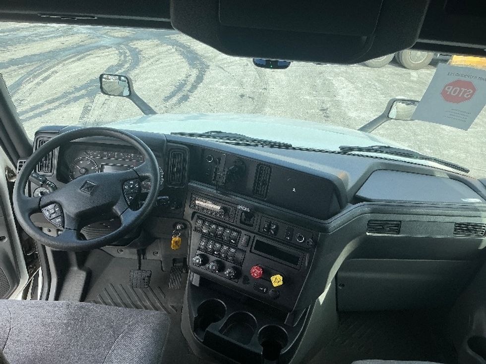 Sleeper Tractor-Heavy Duty Tractors-International-2023-LT625-Harrisburg-PA-736,386\n\t\tmiles-$ 34,000 - Image 12