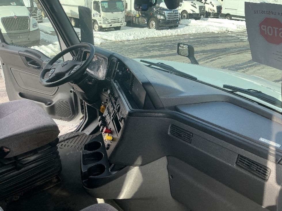 Sleeper Tractor-Heavy Duty Tractors-International-2023-LT625-Harrisburg-PA-736,386\n\t\tmiles-$ 34,000 - Image 15