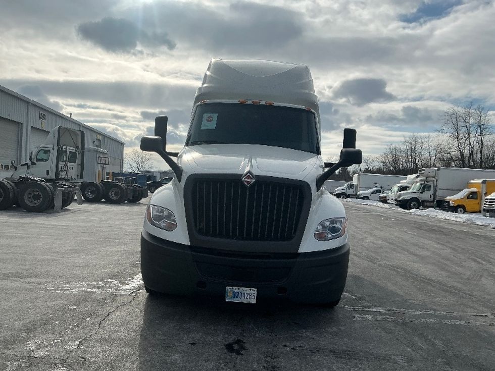 Sleeper Tractor-Heavy Duty Tractors-International-2023-LT625-Harrisburg-PA-736,386\n\t\tmiles-$ 34,000 - Image 2