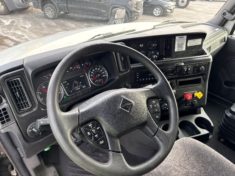 Sleeper Tractor-Heavy Duty Tractors-International-2023-LT625-Harrisburg-PA-784,533\n\t\tmiles-$ 34,000 - Image 10